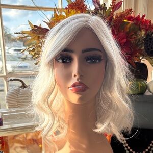 Envy wig Emma in light grey